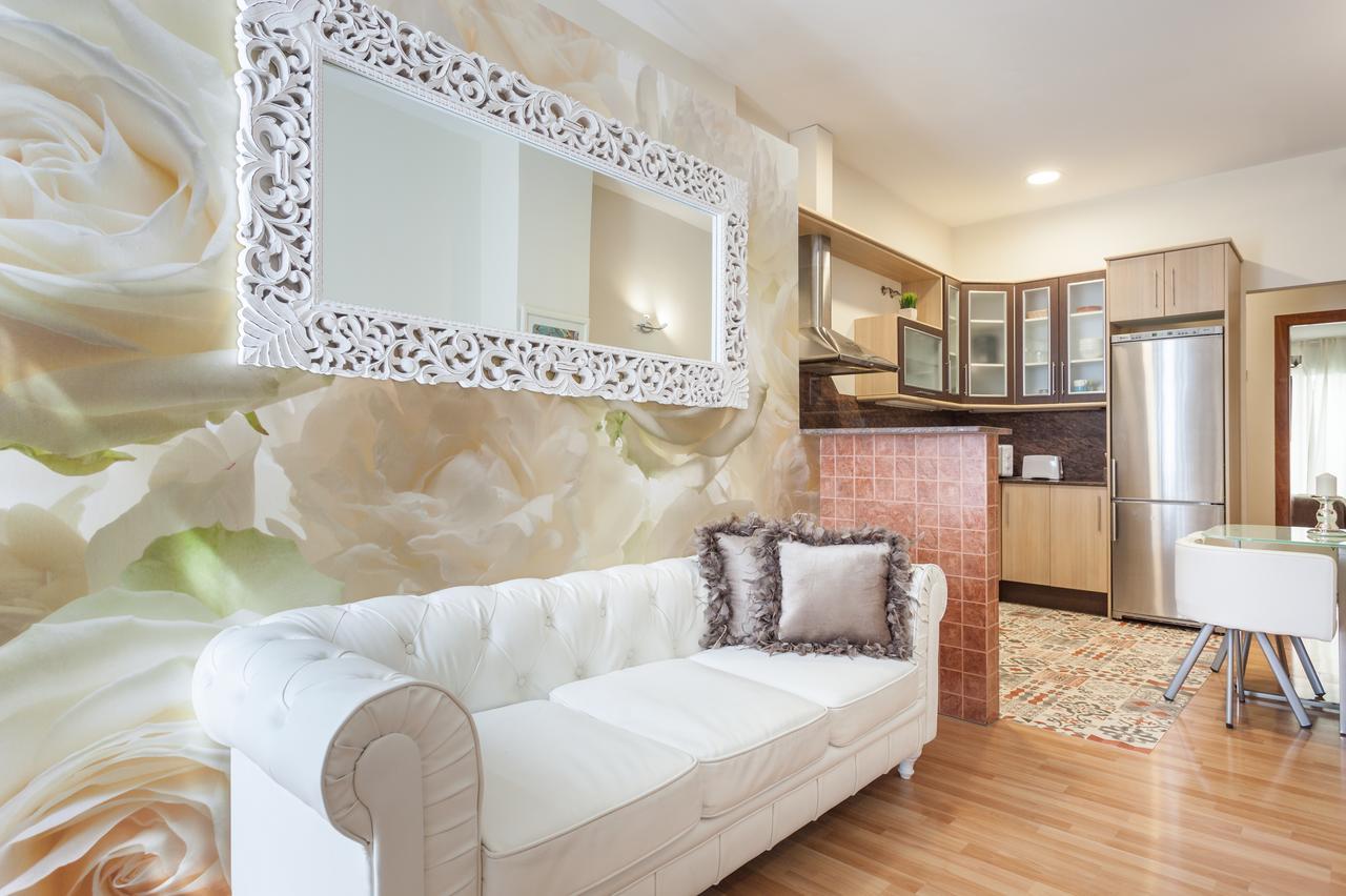 Art House Sagrada Familia Apartment Barcelona Ngoại thất bức ảnh