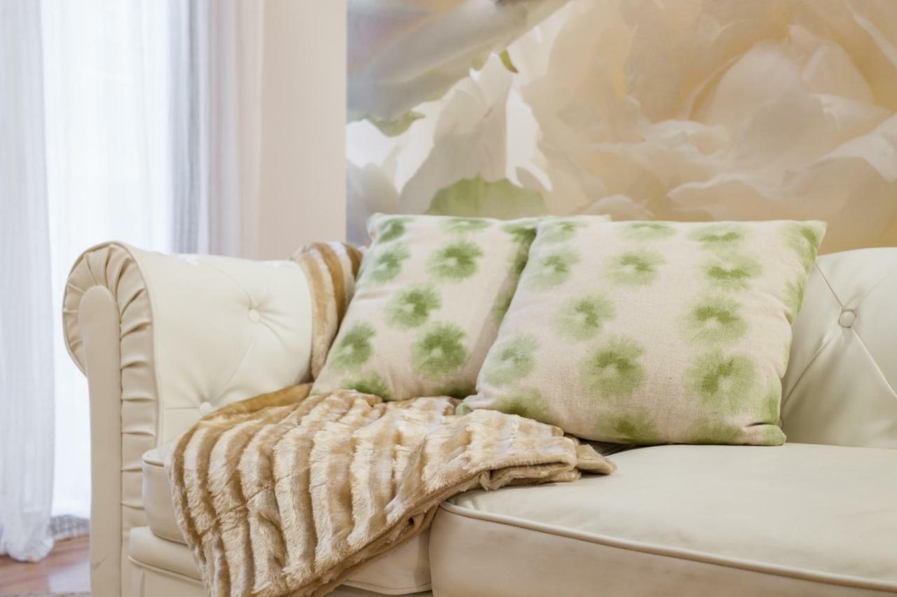 Art House Sagrada Familia Apartment Barcelona Ngoại thất bức ảnh